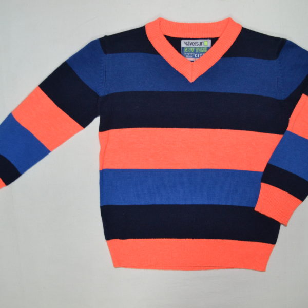 Кофта з вирізом