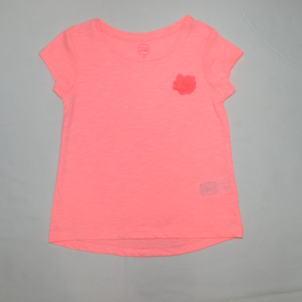 Яскрава футболка